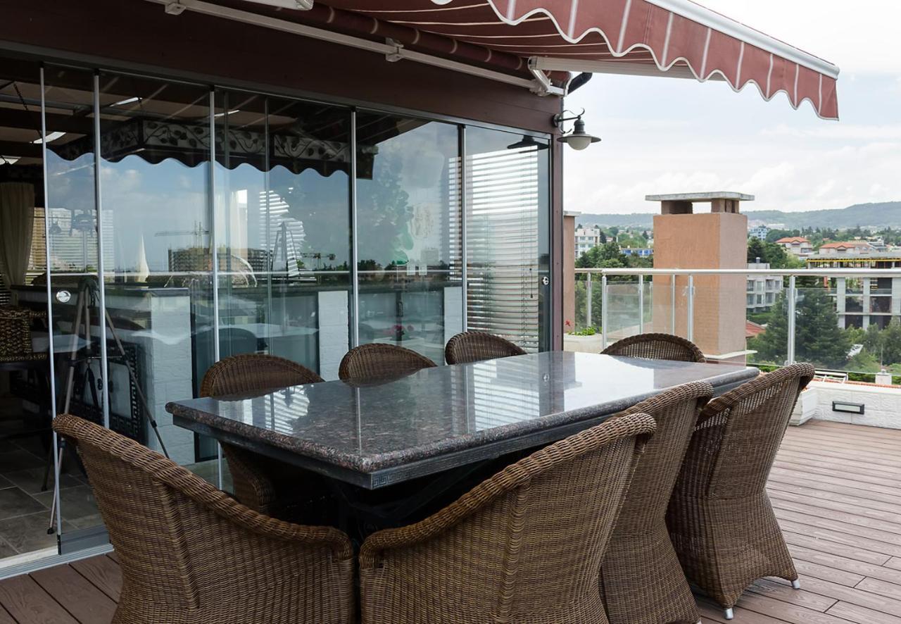 Ferienwohnung Under The Stars - Lux Penthouse With Pool And Terrace By Flat Mаnager Saints Constantine and Helena Exterior foto